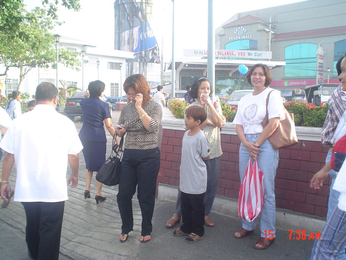at the City Plaza before the motorcade
at the City Plaza before the motorcade

